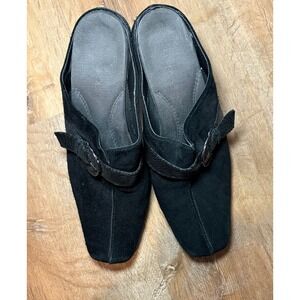 8.5B What's What by Aerosoles Women's "Peek a Bow" Kitten‎ Heel Pump Black Suede